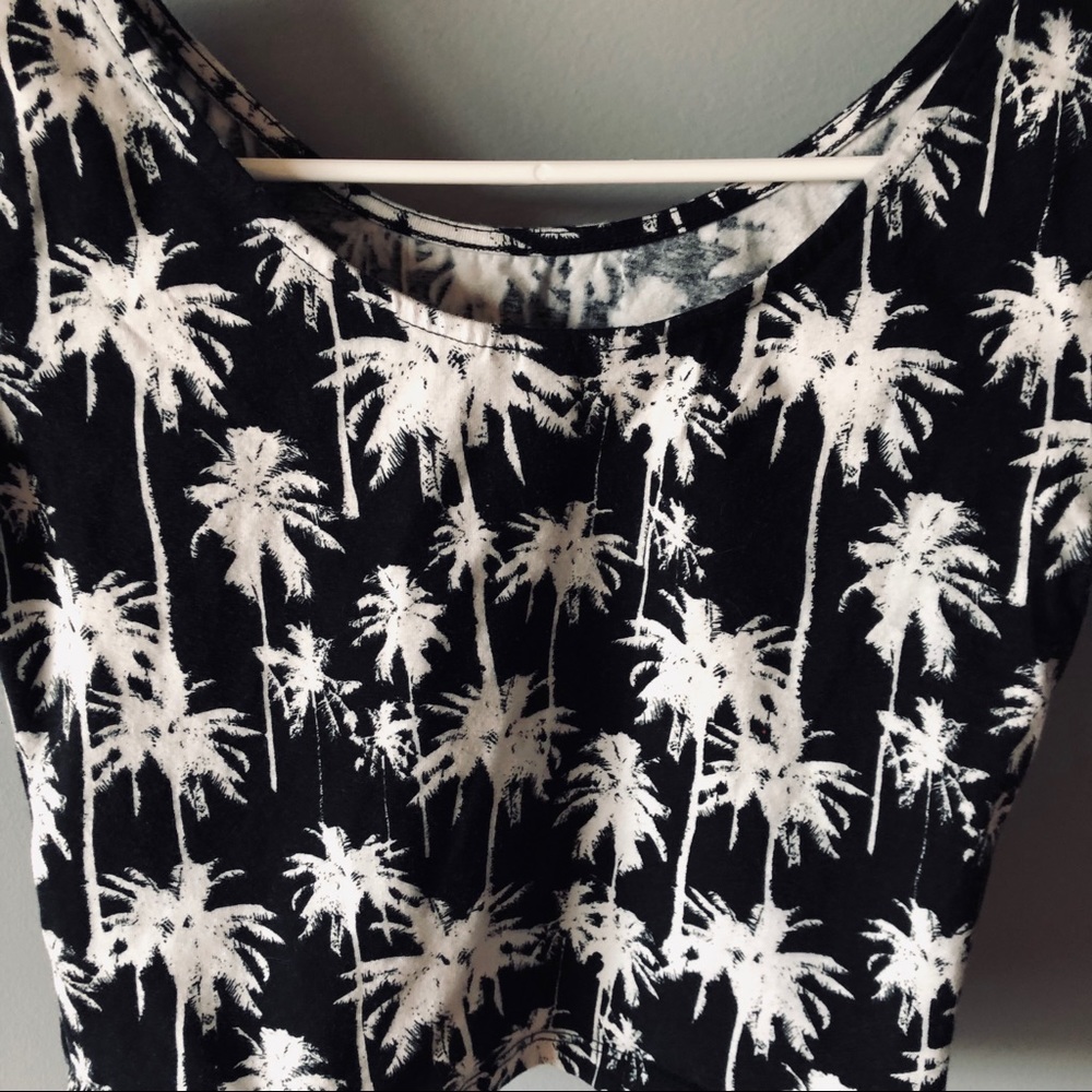 H&M palm tree graphic crop top - Picture 5 of 5